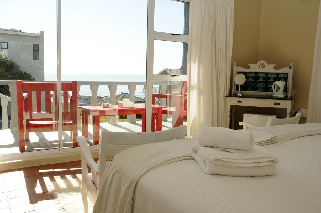 The Bay Lodge Gansbaai Pokoj fotografie